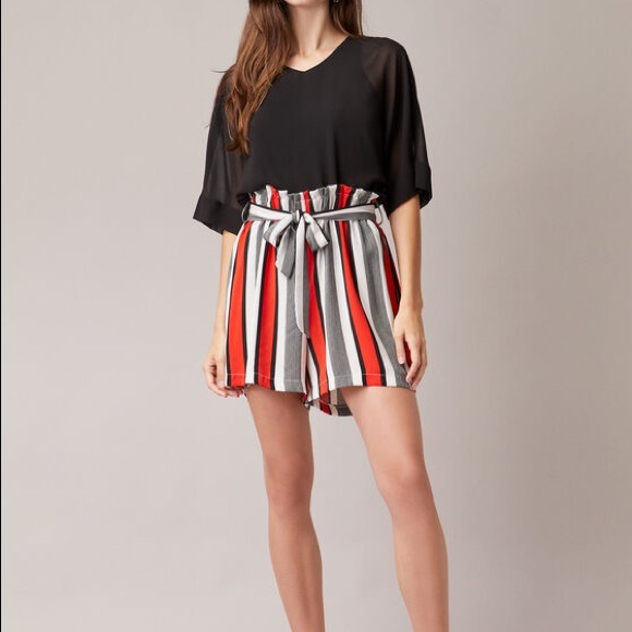 Melanie Lyne | Shorts - Picture 1 of 6